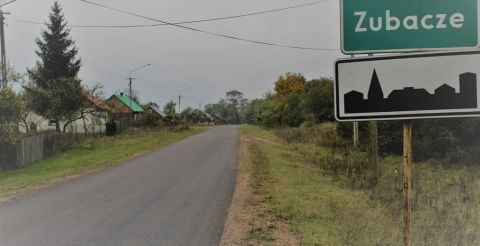 Droga Powiatowa 1769B Zubacze - Czeremcha: widok na wjazd do wsi Zubacze 